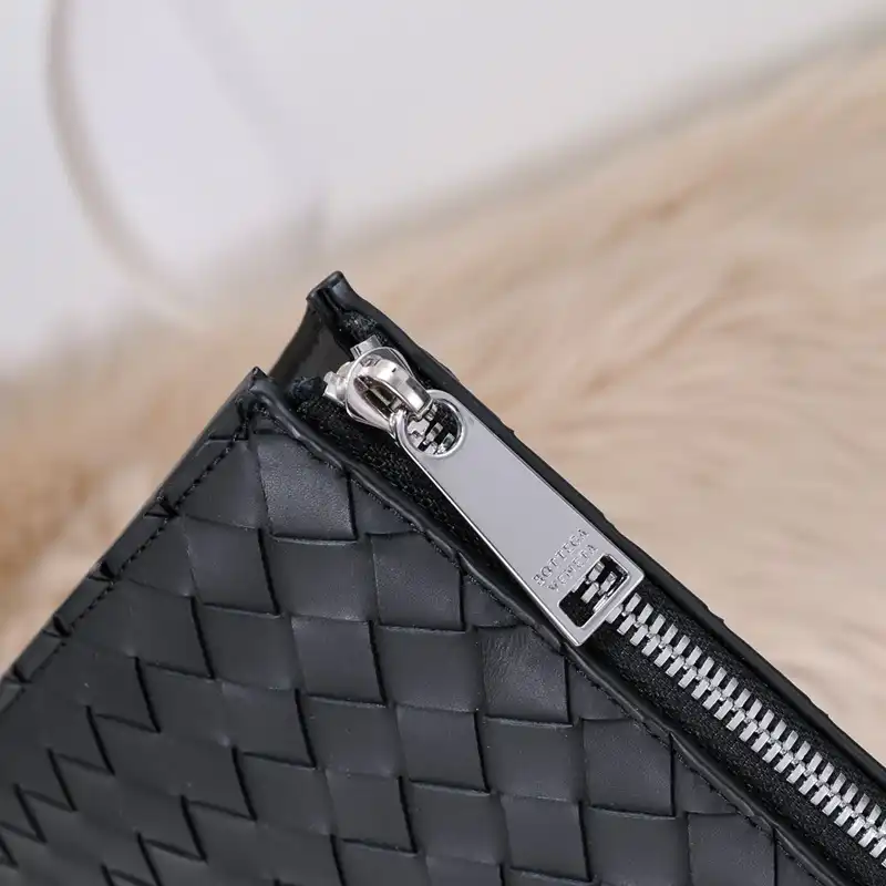 bo*te*ga Ve*ne*ta bags 2401ya0015