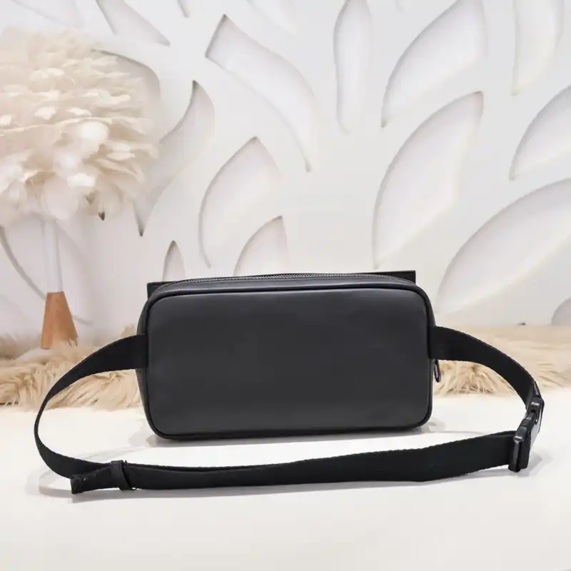 bo*te*ga Ve*ne*ta bags 2401ya0017