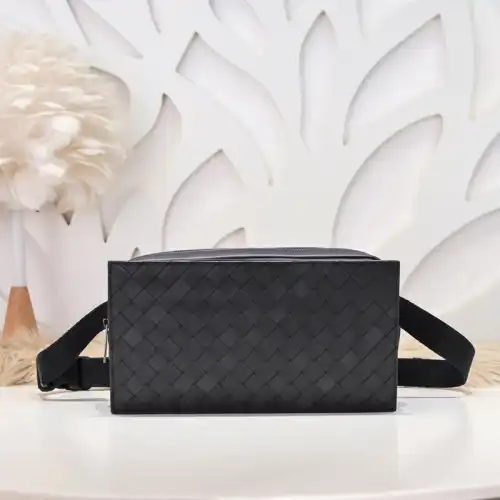 bo*te*ga Ve*ne*ta bags 2401ya0017