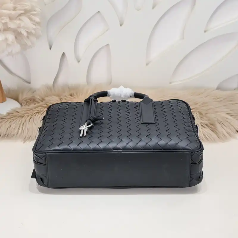 bo*te*ga Ve*ne*ta bags 2401ya0103