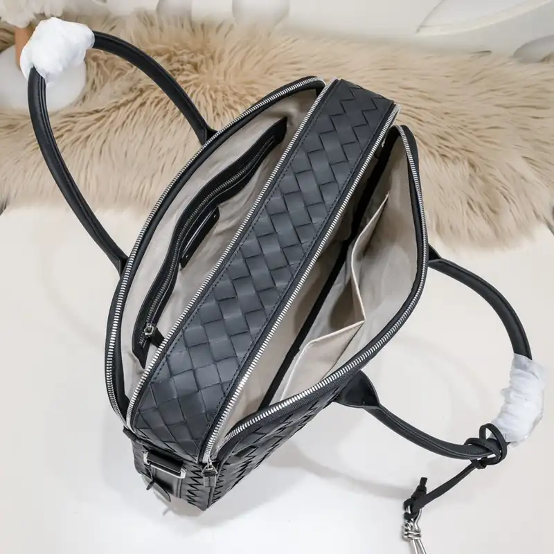 bo*te*ga Ve*ne*ta bags 2401ya0103