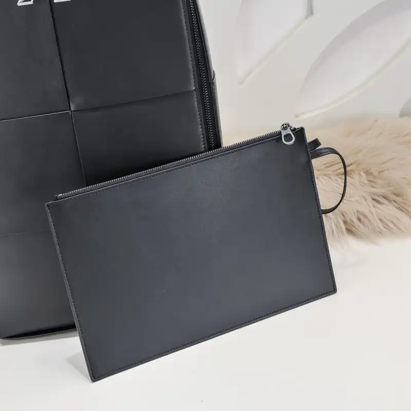 bo*te*ga Ve*ne*ta bags 2401ya0104