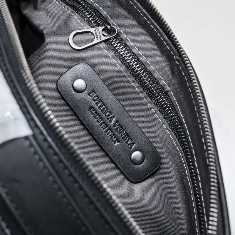 bo*te*ga Ve*ne*ta bags 2401ya0106