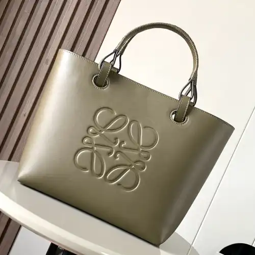 L0ew* bags 2401ya0162