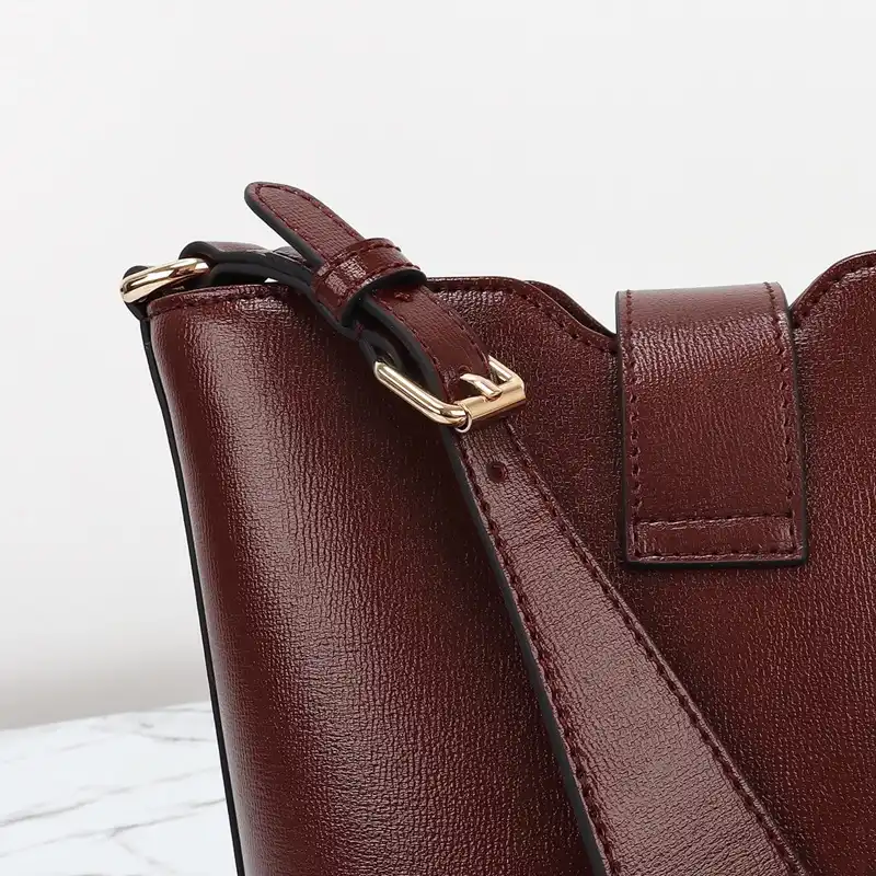 G*u*i bags 2405ya0122