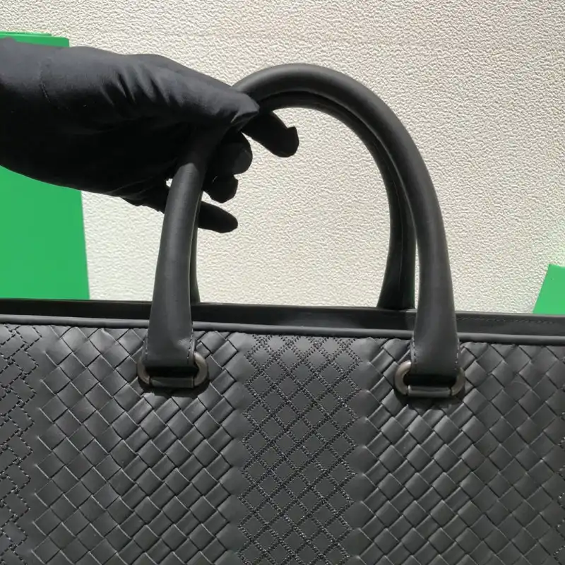 bo*te*ga Ve*ne*ta bags 2406ya0018