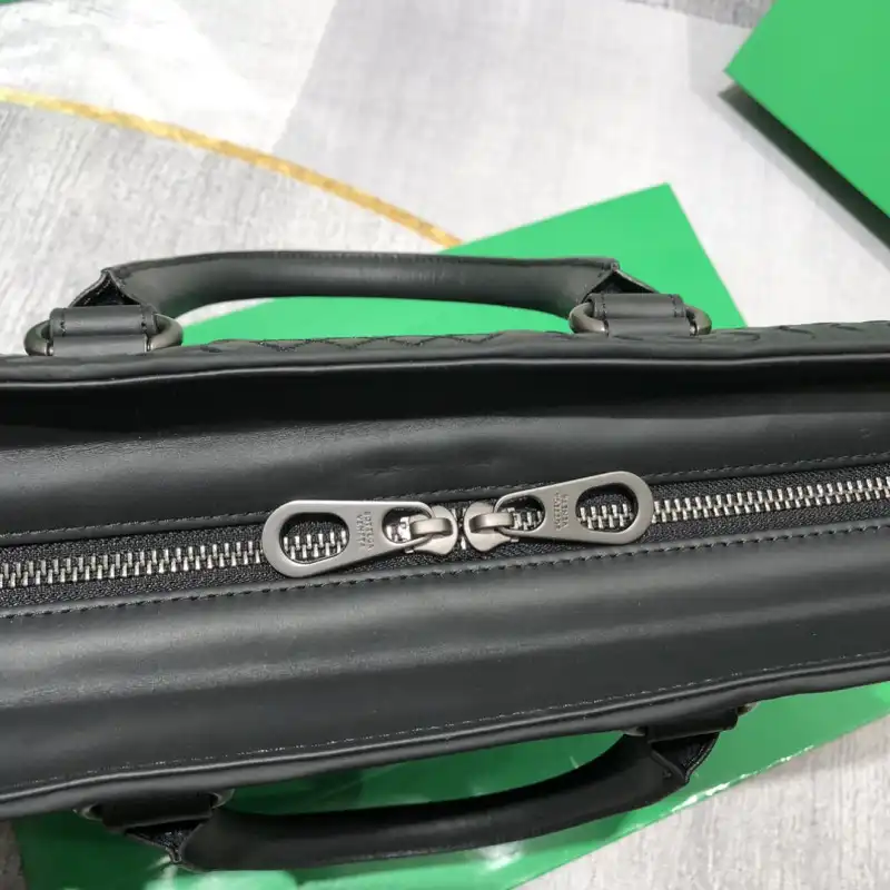 bo*te*ga Ve*ne*ta bags 2406ya0018