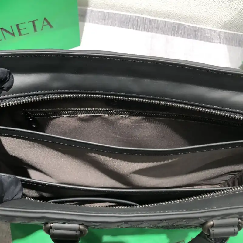 bo*te*ga Ve*ne*ta bags 2406ya0018