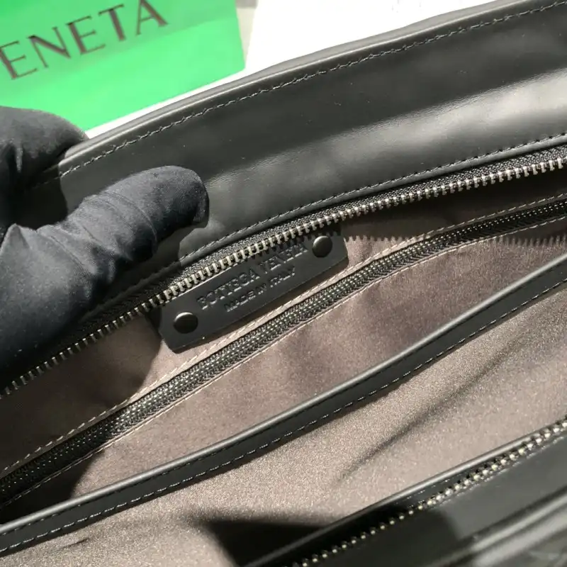 bo*te*ga Ve*ne*ta bags 2406ya0018