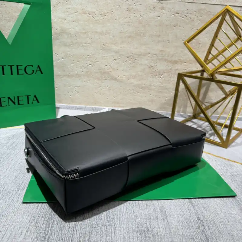 bo*te*ga Ve*ne*ta bags 2406ya0020