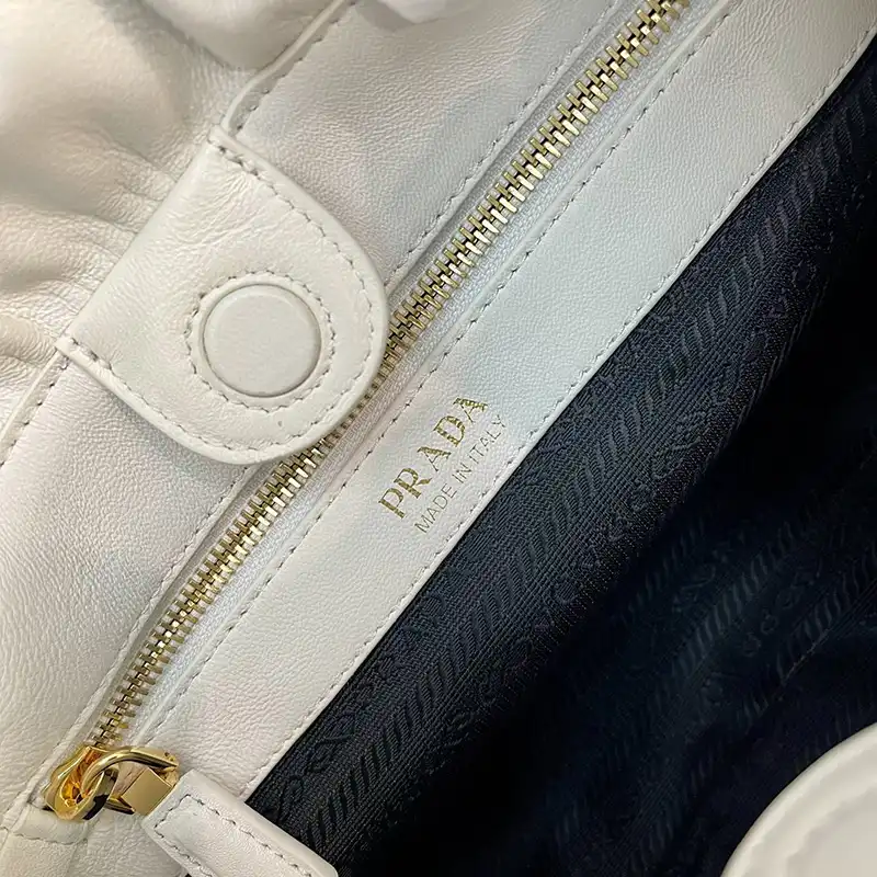 Pra*a bags 2406ya0103