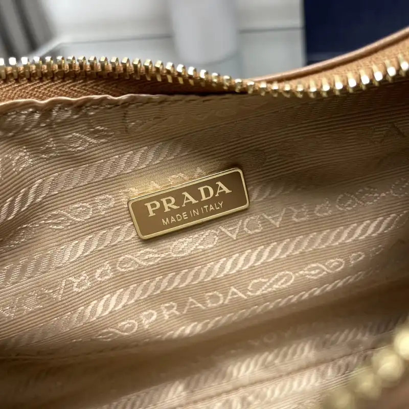 Pra*a bags 2406ya0108