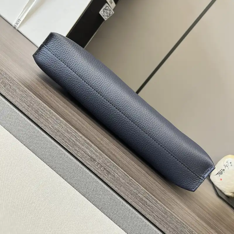 L0ew* bags 2406ya0163