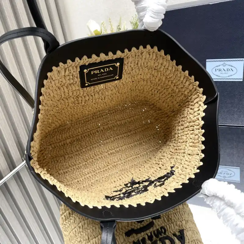 Pra*a bags 2407yz0139