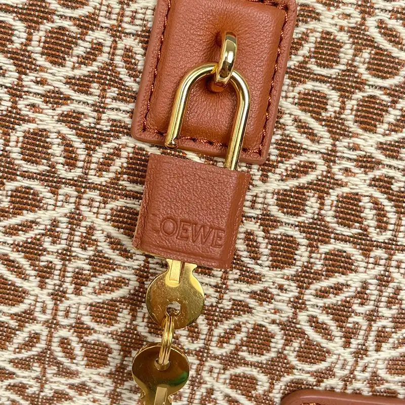 L0ew* bags 2408ya0218