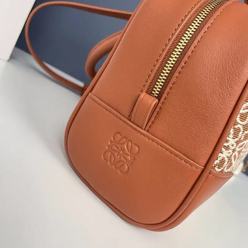 L0ew* bags 2408ya0218