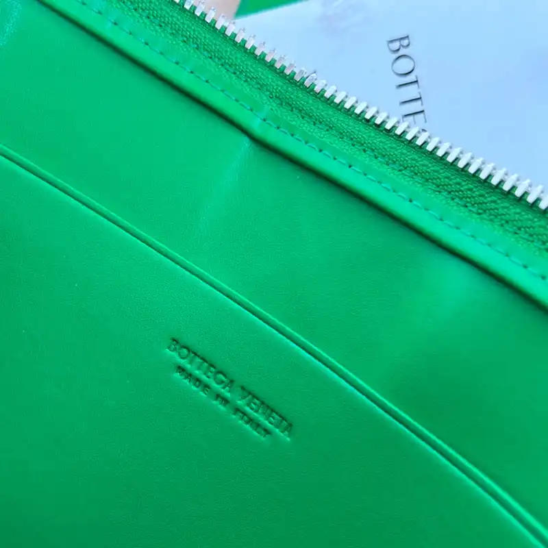 bo*te*ga Ve*ne*ta bags 2409sf0013