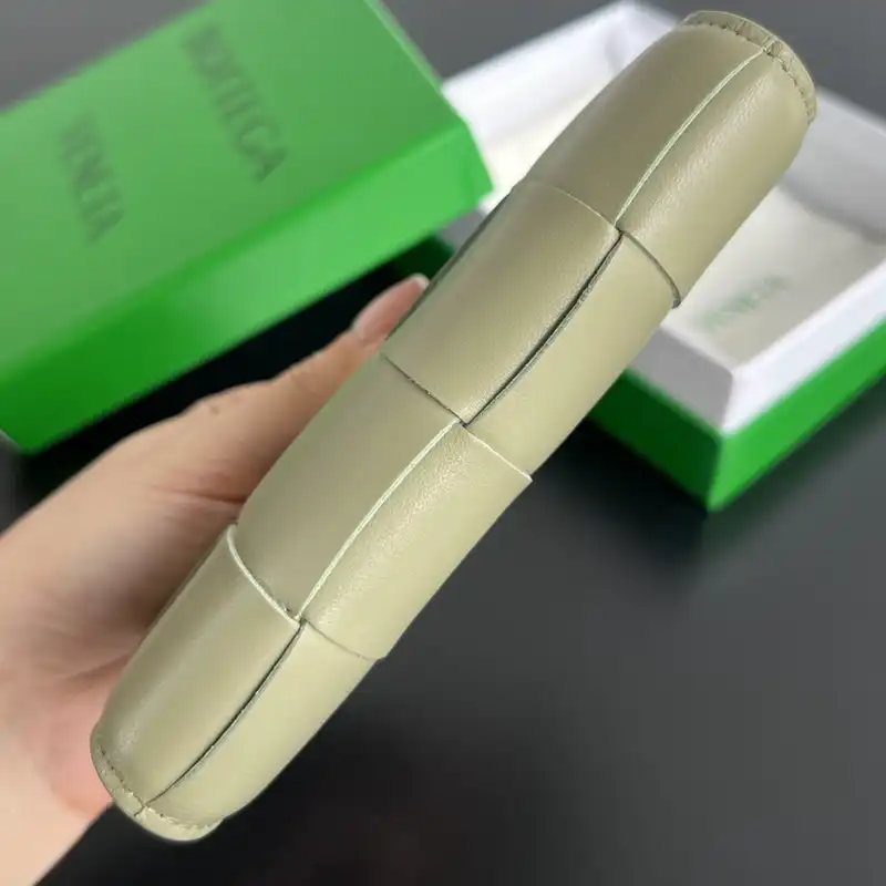 bo*te*ga Ve*ne*ta bags 2409sf0119