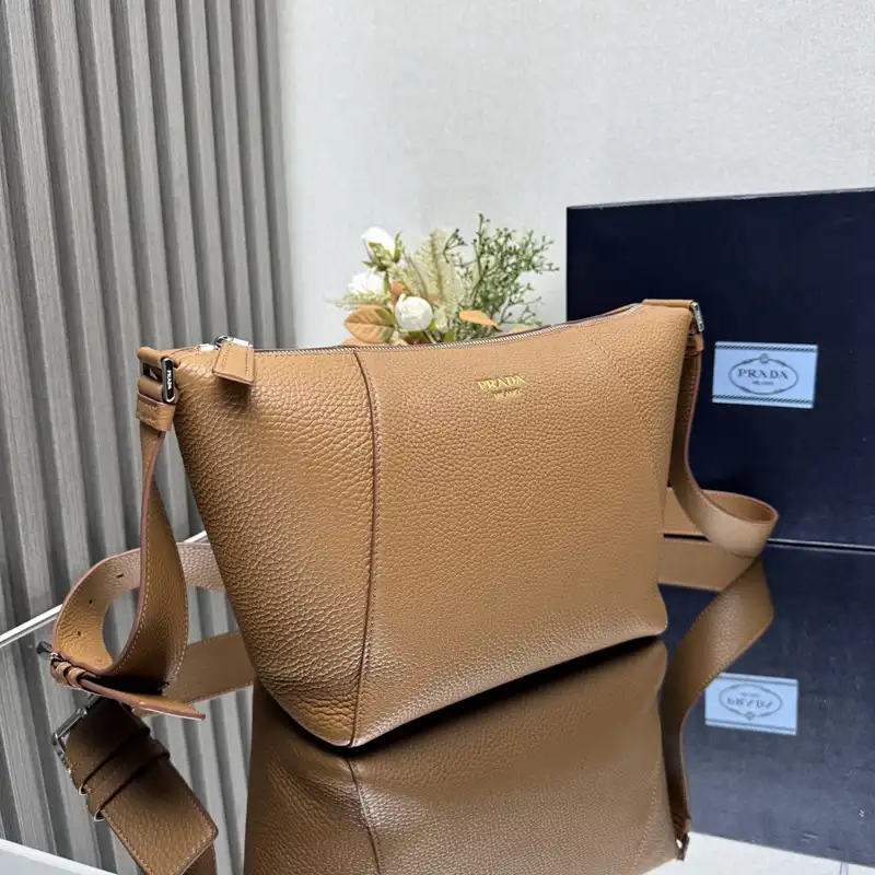 Pra*a bags 2410ya0009