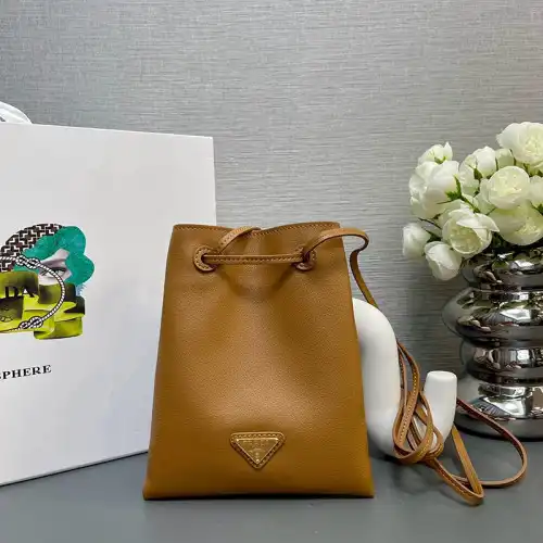 Pra*a bags 2410ya0095