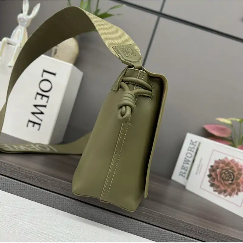 L0ew* bags 2410ya0149