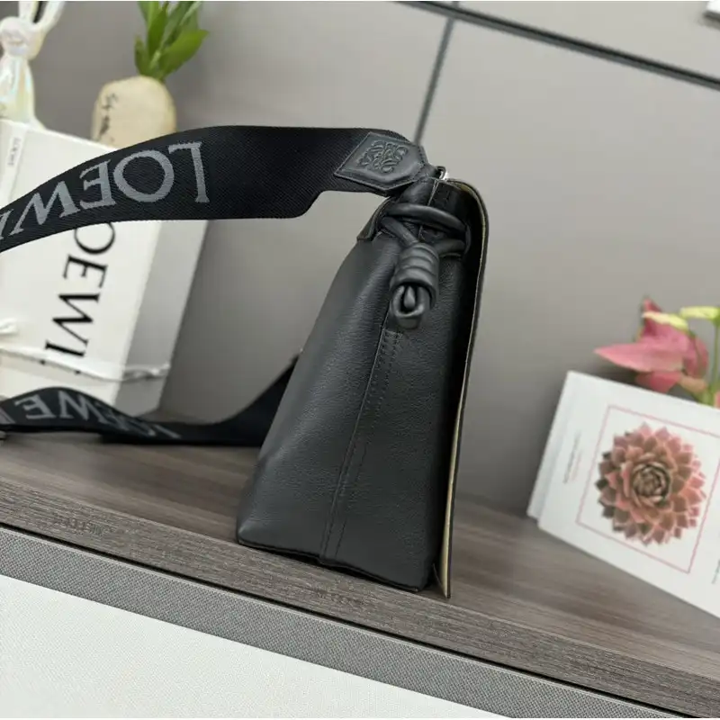 L0ew* bags 2410ya0151