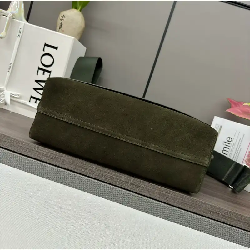 L0ew* bags 2410ya0152