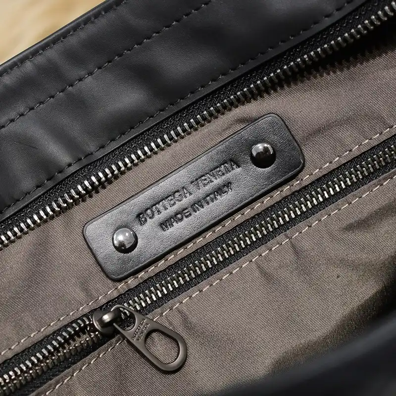 bo*te*ga Ve*ne*ta bags 2411ya0043