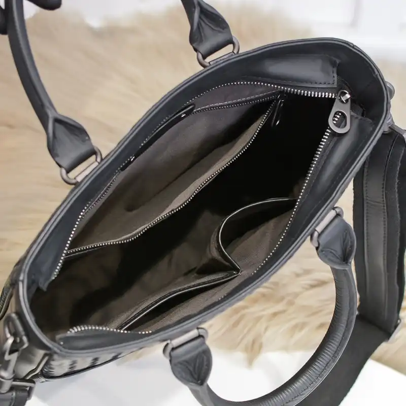 bo*te*ga Ve*ne*ta bags 2411ya0043