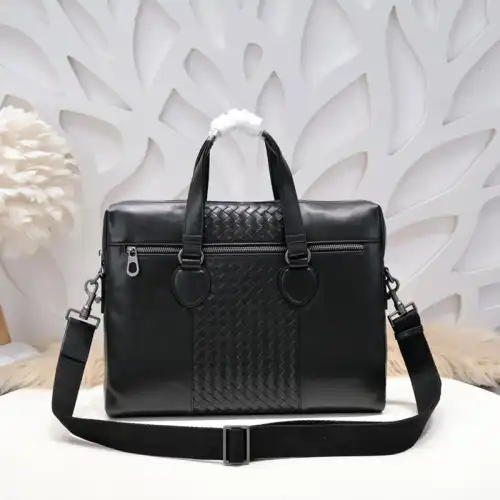 bo*te*ga Ve*ne*ta bags 2411ya0048