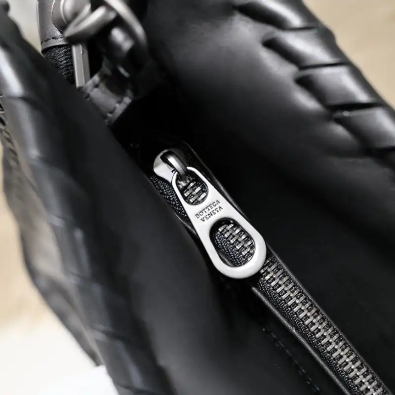 bo*te*ga Ve*ne*ta bags 2411ya0050