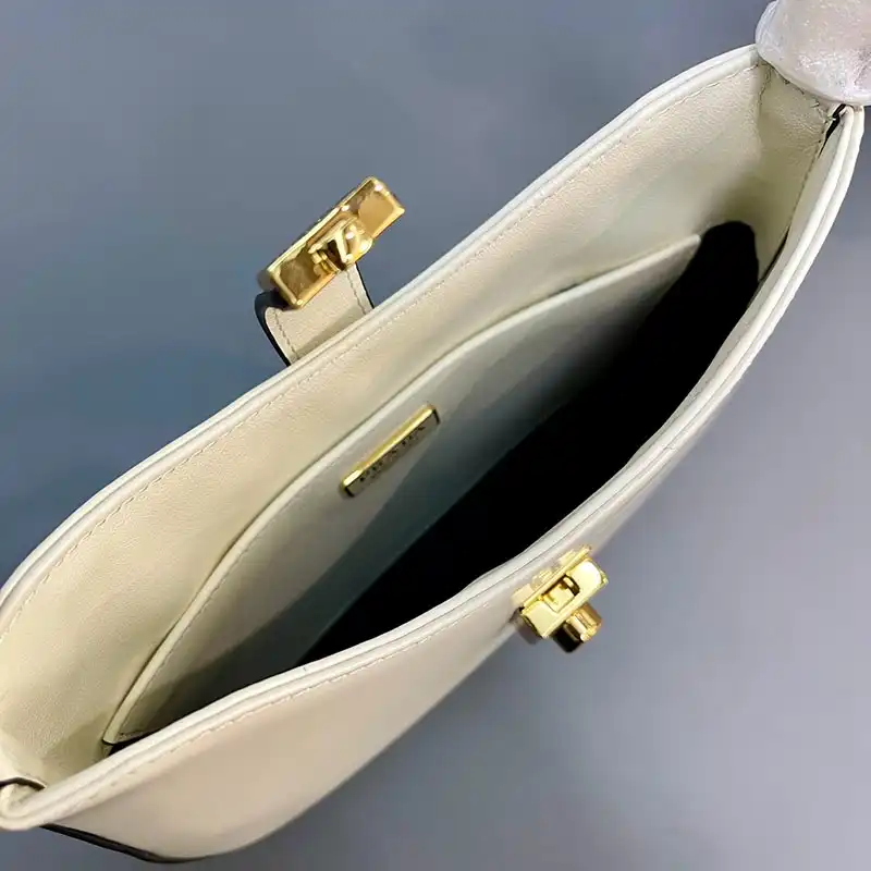 Pra*a bags 2411ya0117