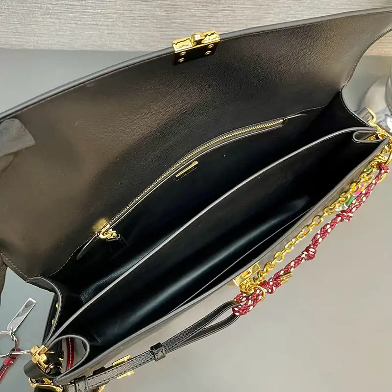 Pra*a bags 2411ya0119