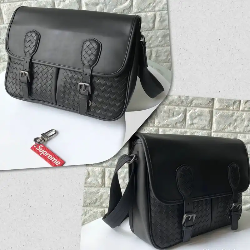 bo*te*ga Ve*ne*ta bag 20ya11037