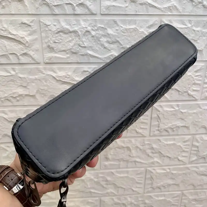 bo*te*ga Ve*ne*ta bag 20ya11044