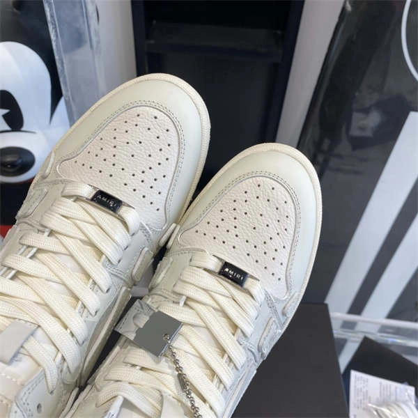 Versatile AMIR1 SNEAKERS 681