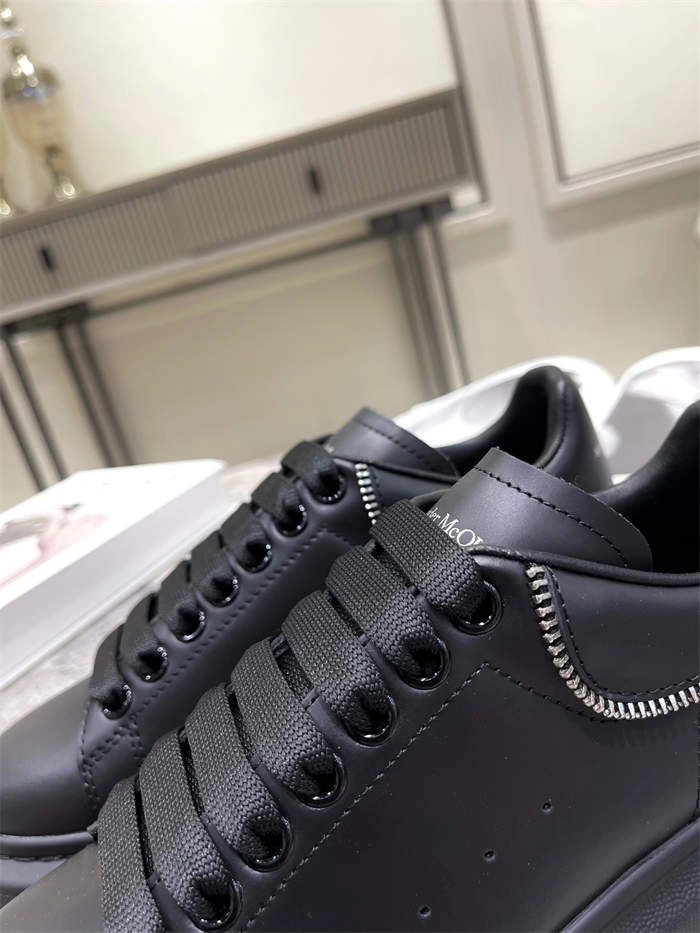 ale*d*r M*Q*en oversized classic 2580