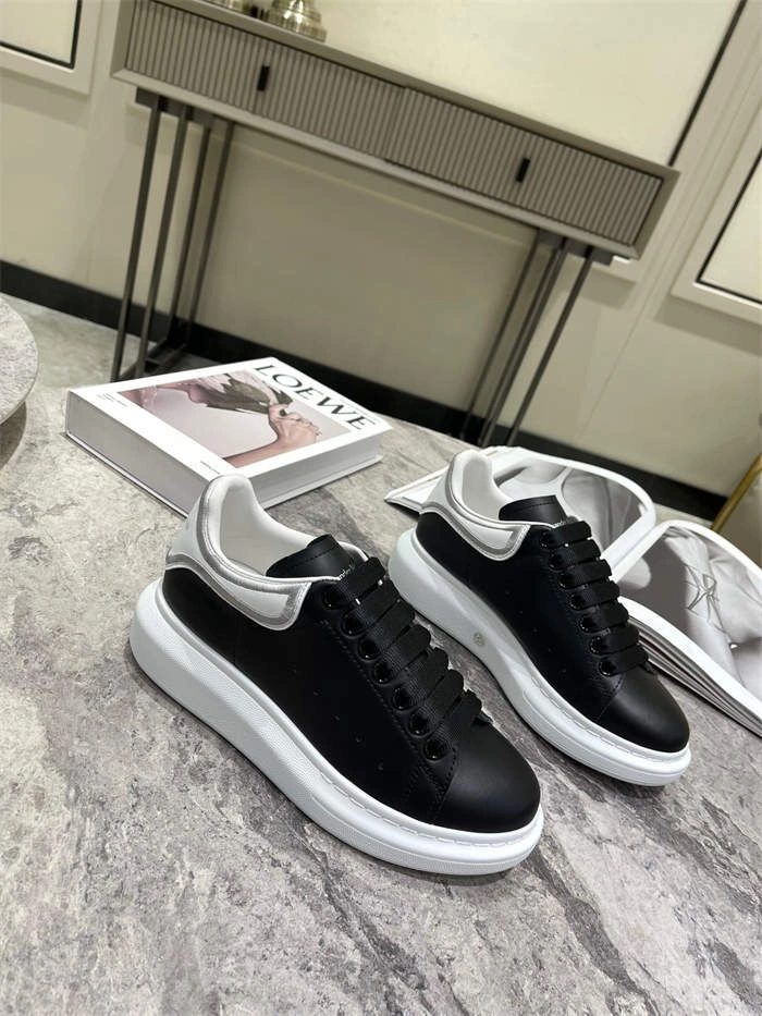 ale*d*r M*Q*en oversized sleek 2586