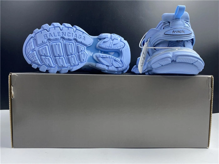 BLCG TRACK TRAINER LIGHT BLUE 542023 W2LA1 SmoothTexture 4534