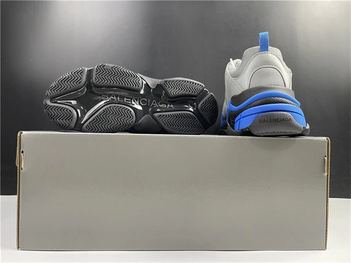 BLCG TRIPLE SNEAKER 536737 W06N1 Classic 4495