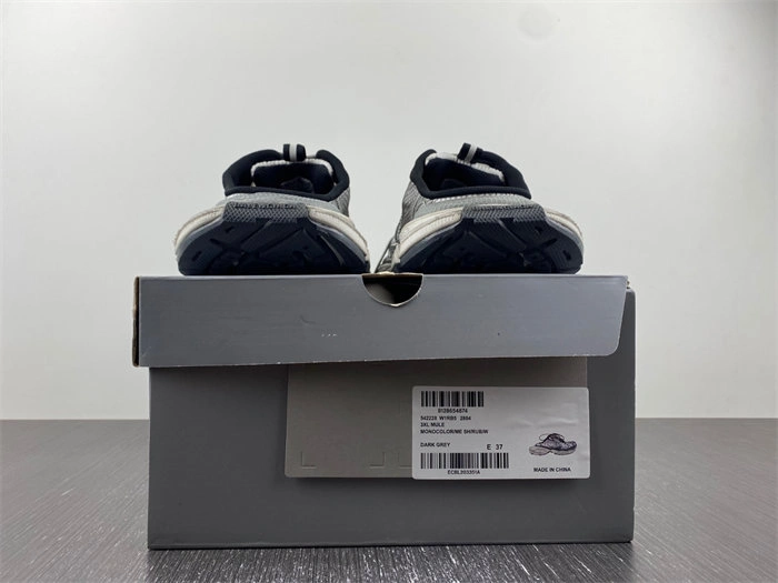 reliable Ba*len*cia*ga  542228 w1rb5 4380