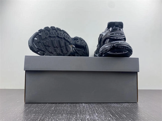 durable Ba*len*cia*ga 542436 w3sr2 4319