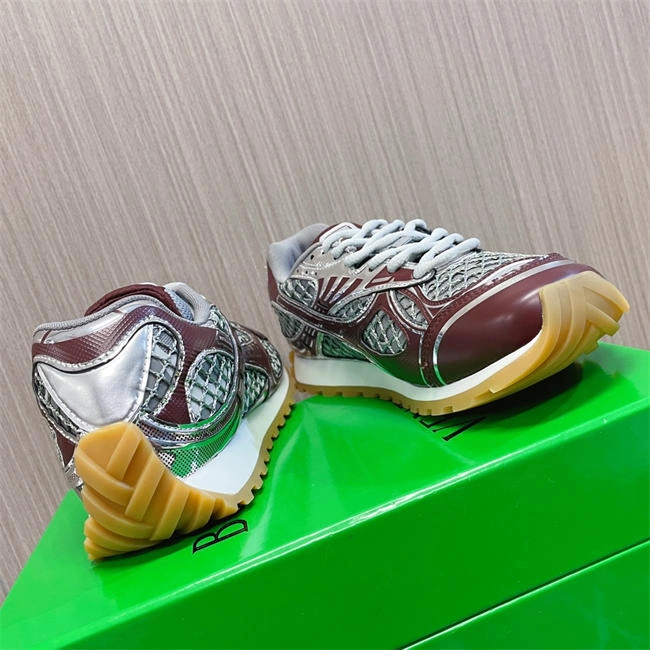 bo*te*ga Ve*ne*ta sneaker timeless 2605