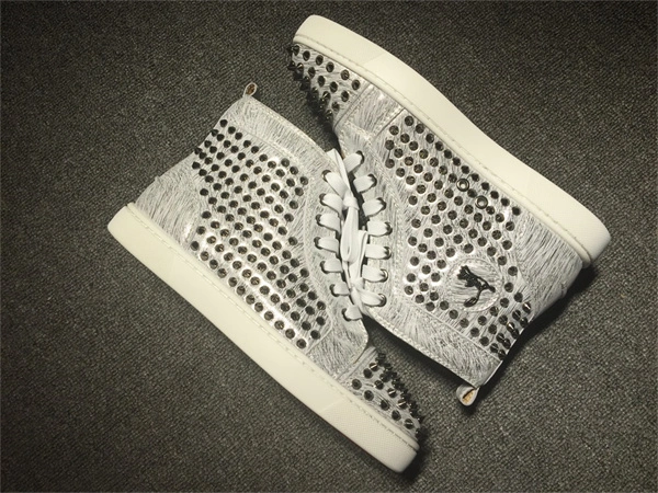 Ch**an louboutin sleek 2676