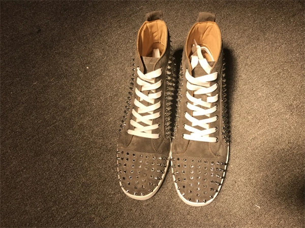 trendsetting Ch**an louboutin 2700