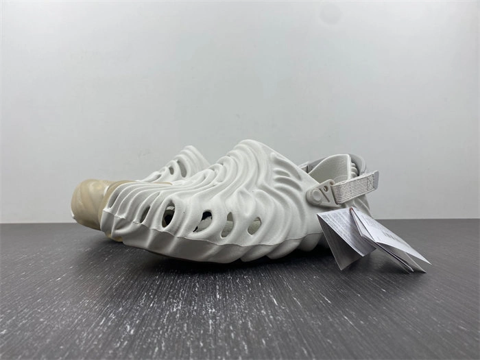 Cr*0*s pollex clog by salehe bembury stratus 207393- wrinklefree 5595