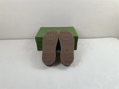 Youthful Gocci Slipper 5605