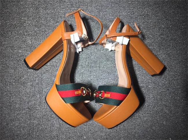 G*u*i boot women sleek 529