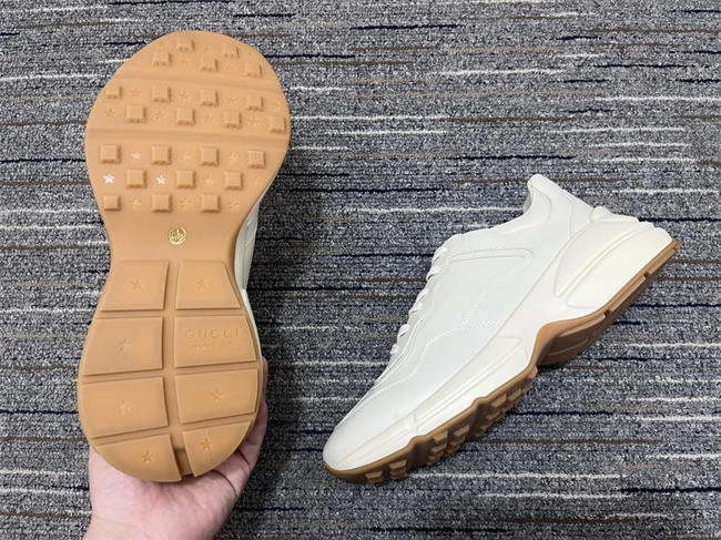 odorresistant G*u*i rhyton sneaker 261