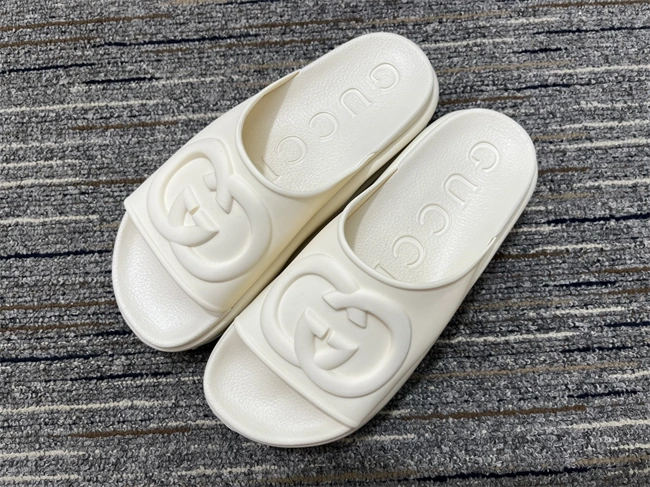 G*u*i slide snug 400